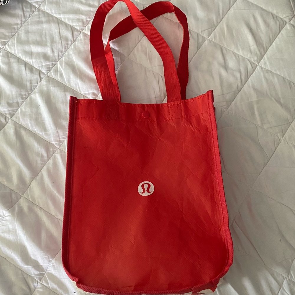 lululemon athletica Red Tote Bag reusable eco friendly 8x11x4 sturdy snap close